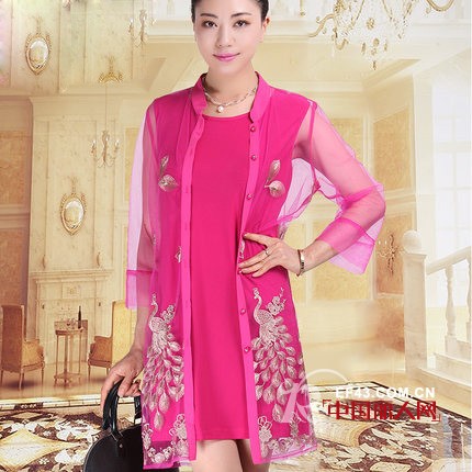 克罗蒂亚芭莉品牌连衣裙新款 秋季中老年妈妈装大牌