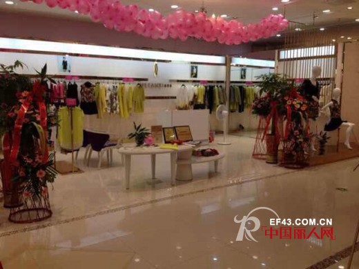 热烈庆贺赫梵茜入驻福建莆田万达广场 新店29号开业,欢迎光临!