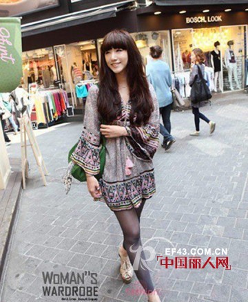 夏末初秋怎么穿显瘦 条纹裙宽松袖穿出好身材