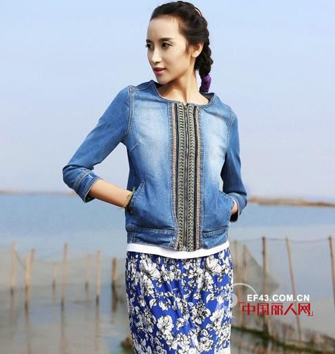 中长款外套怎么搭好看 短款外套搭配连衣裙