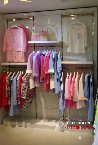 恭贺依然秀女装江西抚州店8月31日盛大开业