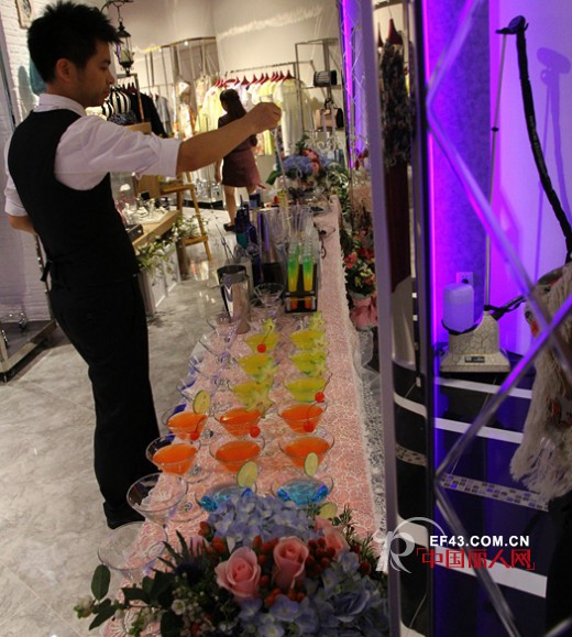 SEASON WIND:新形象店鸡尾酒会,美到让你心“醉”!