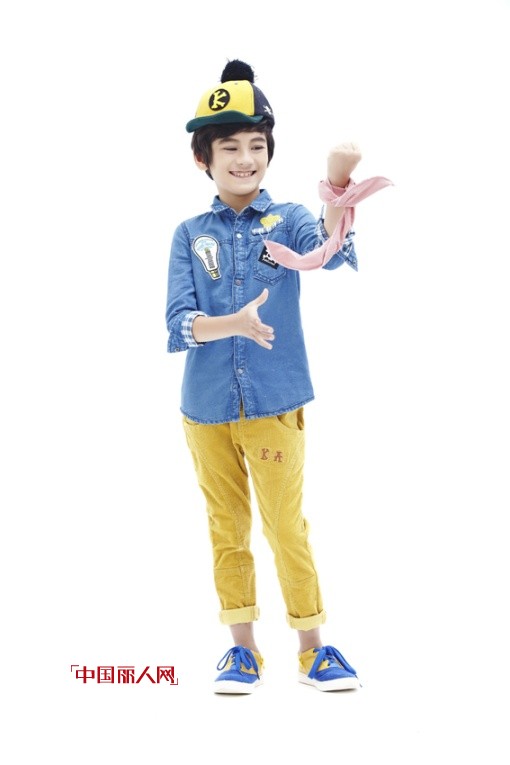 KHAKI开学潮流配搭