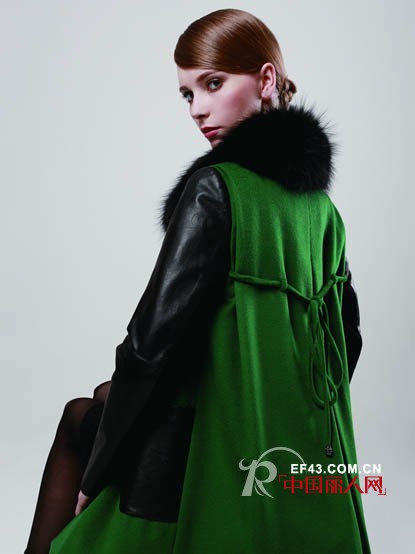 秋冬流行外套搭配 什么样的外套适合成熟女性