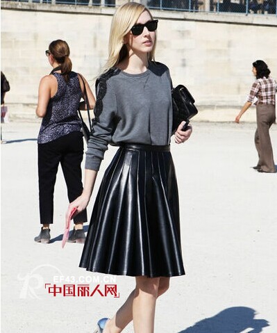 卫衣怎么搭配更好看?  卫衣有什么搭配技巧  看街拍潮人来为你示范