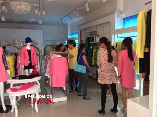 热烈祝贺蜜西娅女装河南南阳新店火爆开业