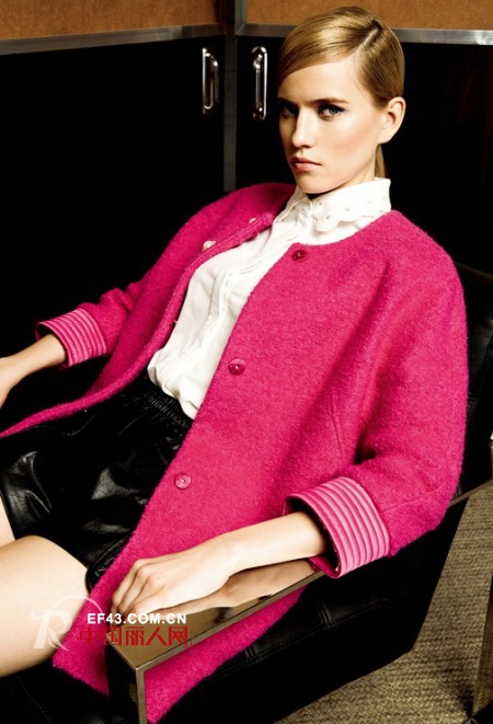 瘦女孩适合什么样的毛呢大衣 粉色毛呢大衣搭配