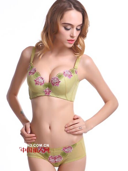 高贵女人看内衣  Anthea品牌尽显高贵气质