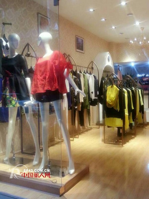 恭贺:艺术女装“迪斯廷.凯”南充专卖店隆重开业