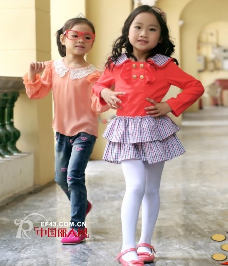 秋季给孩子穿什么样的衣服 品牌童装搭配
