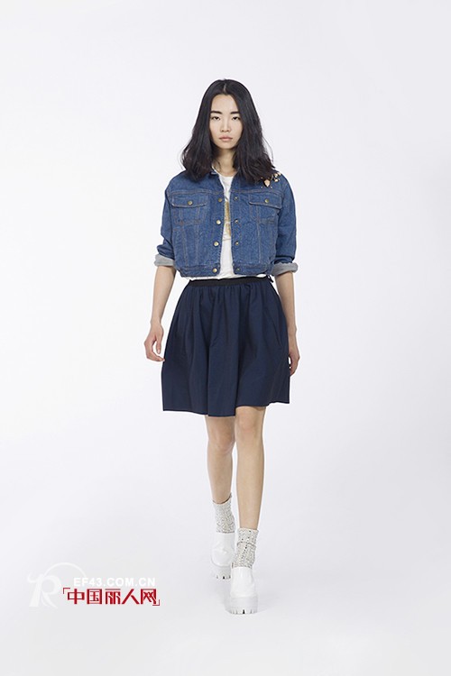 秋季牛仔单宁外套怎么搭配