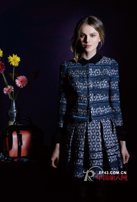 利宝妮雏菊花朵图案秋冬新款单品   静静花朵尽情吐露迷人芬芳