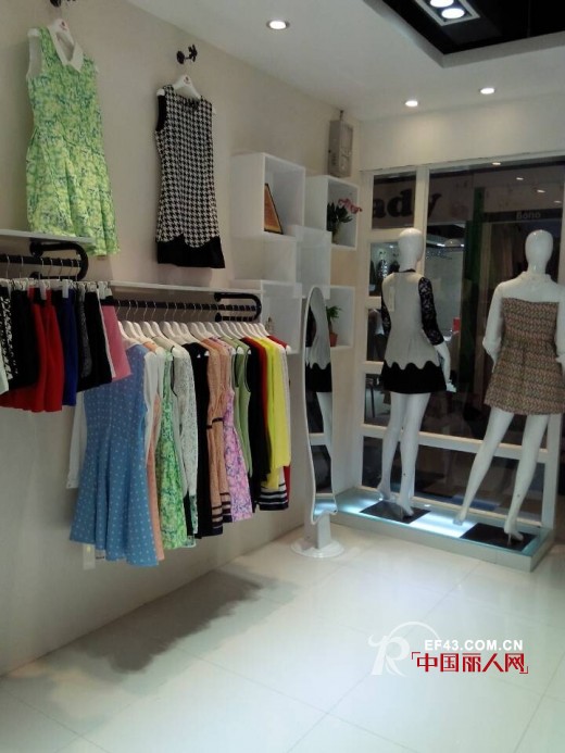 热烈祝贺斯妲黛莎江苏南京店于9月6日隆重开业了!