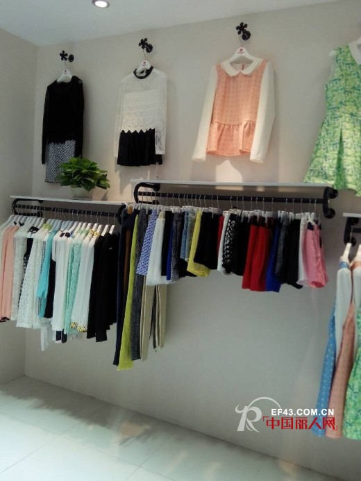 热烈祝贺斯妲黛莎江苏南京店于9月6日隆重开业了!