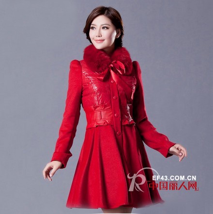 冬季适合新娘穿的外套 新娘红色外套款式