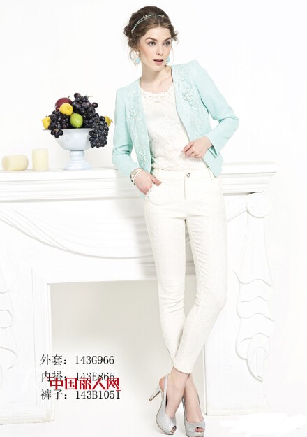 木帛秋装新品演绎时尚蕾丝风潮