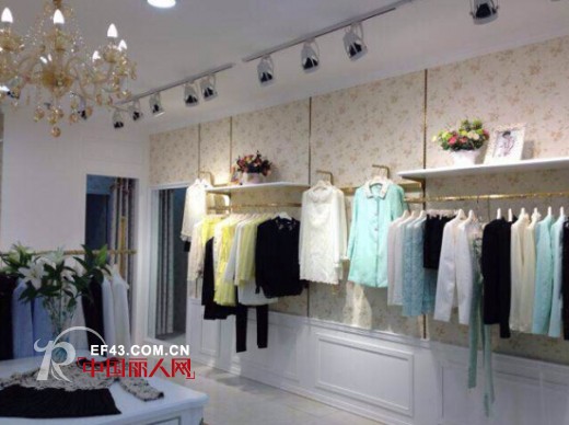 木帛服饰成都档口店开业大吉 九江太平洋百货店即将开业