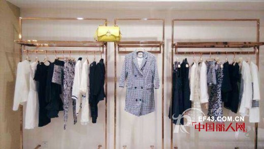 伊丽兰卡女装山东菏泽店盛大开业