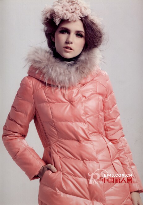 西子丝典2014冬季新款羽绒服系列上市 让你保暖时尚两不误