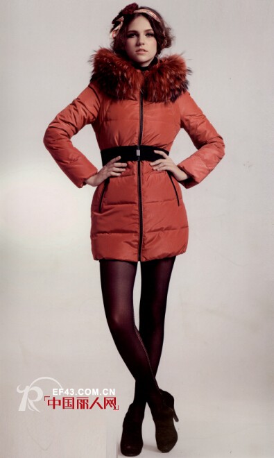 西子丝典2014冬季新款羽绒服系列上市 让你保暖时尚两不误