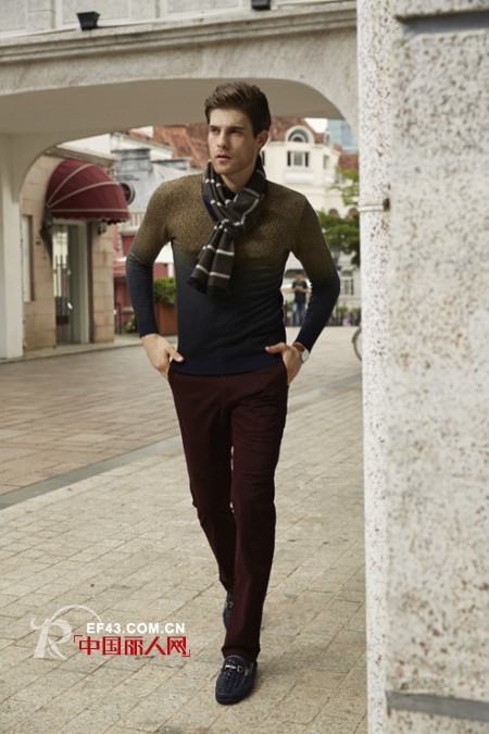 深秋男性穿什么合适 小外套和套头衫怎么搭配时尚
