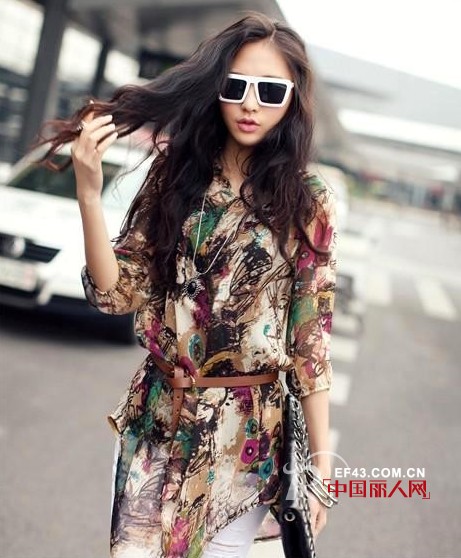 阿珍妮女装 T恤的别样诱惑