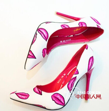 怎么来为自己挑选适合的高跟鞋?  高跟鞋的挑选方法