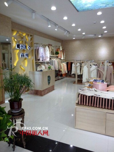 尚州女装兰州王府井,敦煌,中宁,翔安四店齐开