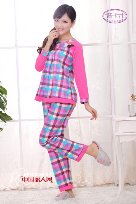 什么品牌的睡衣舒服 女士可爱的长袖睡衣