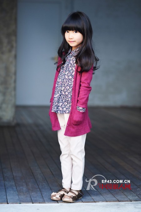 碎花系列童装款式搭配 碎花衬衫配什么外套