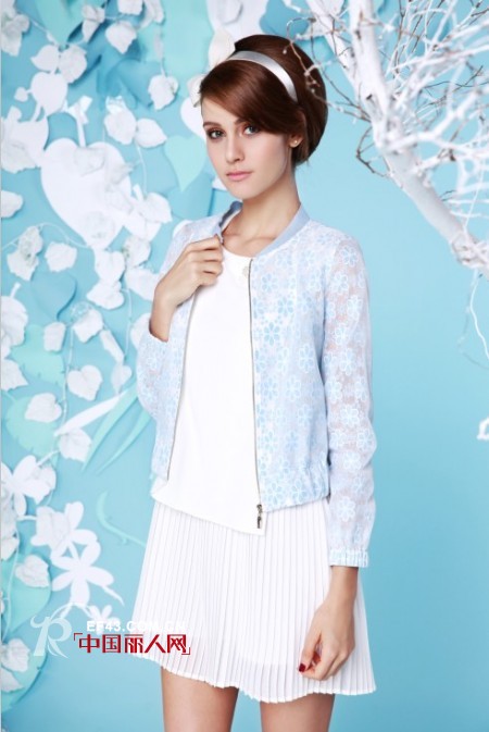 都市优雅上班族搭配 女性上班族秋日怎么穿衣搭配更显优雅