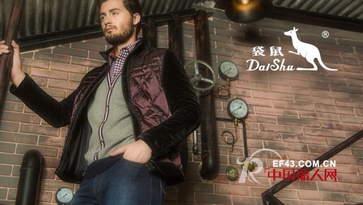 秋季男装搭配:针织衫+衬衫  绅士男就应该这样穿