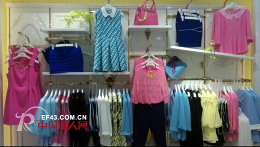 中秋节新店开业热潮来袭 七彩蝶女装连开两家新店!!!