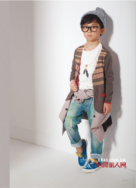 针织帽适合搭配什么衣服 秋季外套搭配