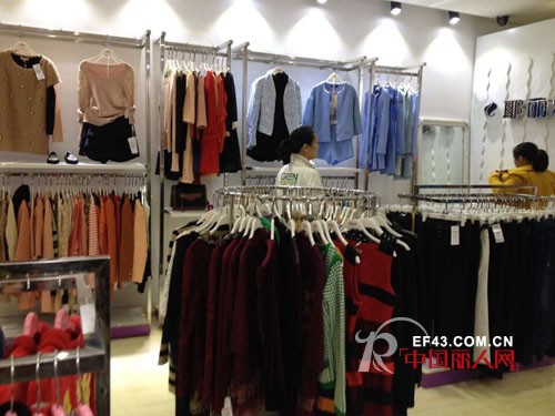 9月13日耶丽雅YLY-CS004-440连锁卖场盛大开业