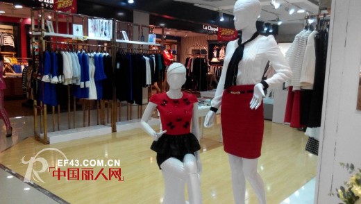 完美组合炫彩亮相河南银座