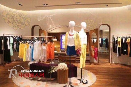 祝贺赫梵茜女装韩国首尔江南Gallenria百货公司旗舰店盛大开业