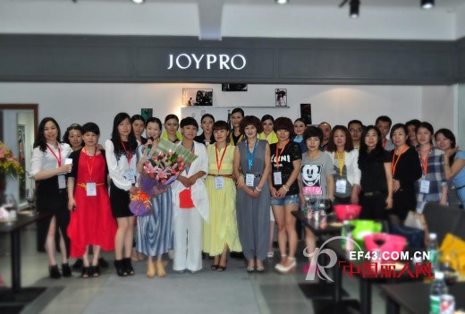 捷报连连:JOYPRO乔品女装步步高商场盛装开业