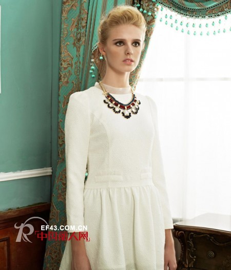 星期一服装搭配 初秋丹缇施女装长袖单品来袭让你美美上班去