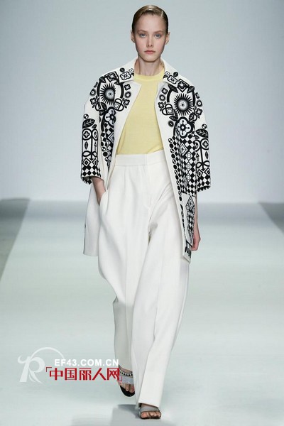 伦敦时装周秀场直击  Holly Fulton 2015春夏系列新品赏析