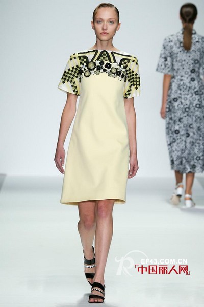 伦敦时装周秀场直击  Holly Fulton 2015春夏系列新品赏析