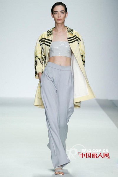 伦敦时装周秀场直击  Holly Fulton 2015春夏系列新品赏析