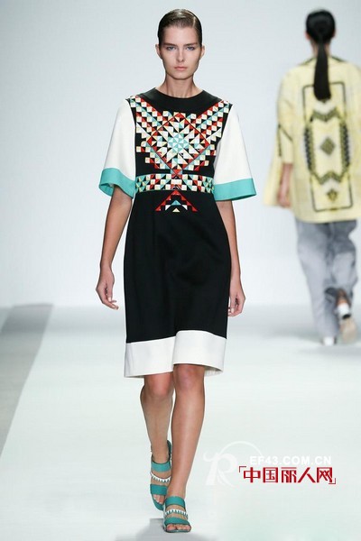 伦敦时装周秀场直击  Holly Fulton 2015春夏系列新品赏析