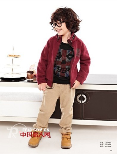 墨绿色外套搭配什么颜色 初秋适合穿什么外套