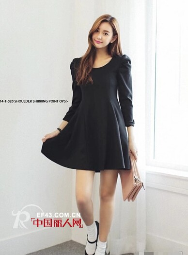 长袖连衣裙怎么搭配 八种穿搭方案