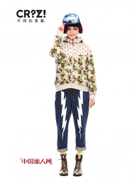 秋季卫衣搭配 卫衣搭配什么裤子更潮流