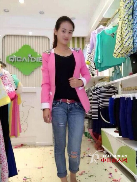 恭喜七彩蝶女装入驻湖南道县步行街 预祝9月19日开业大吉!!!