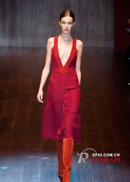 Gucci米兰时装周发布2015春夏新品 百变风格让人惊喜