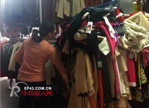 天气骤冷,耶丽雅秋冬服饰进入销售佳期