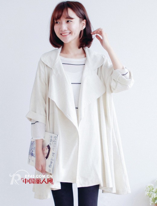 秋天风衣的混搭技巧 秋日风衣搭配轻松抵御严寒